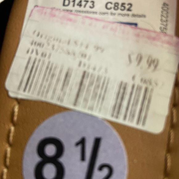 Shoe - Picture 4 of 4